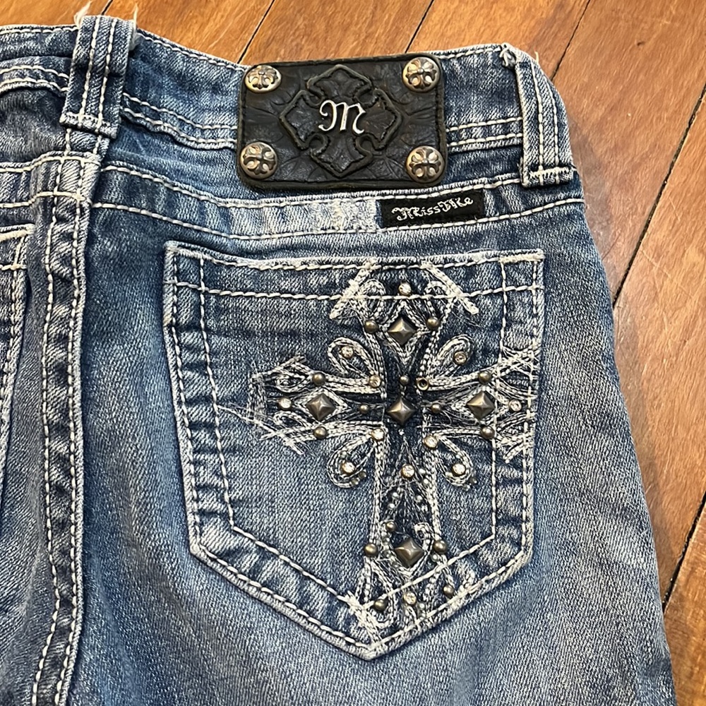 Cross detail Miss Me jeans